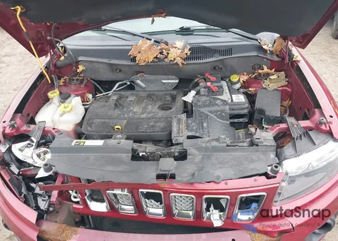 2015 Jeep Compass Latitude z USA, uszkodzony, nr VIN 1C4NJDEB2FD184802